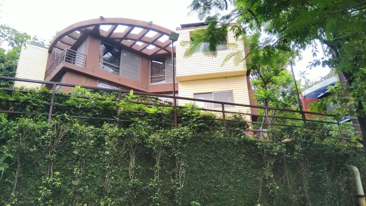 Karjat Villa Exteriér fotografie