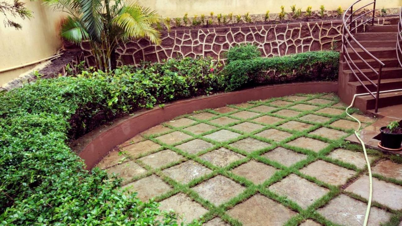 Karjat Villa Exteriér fotografie