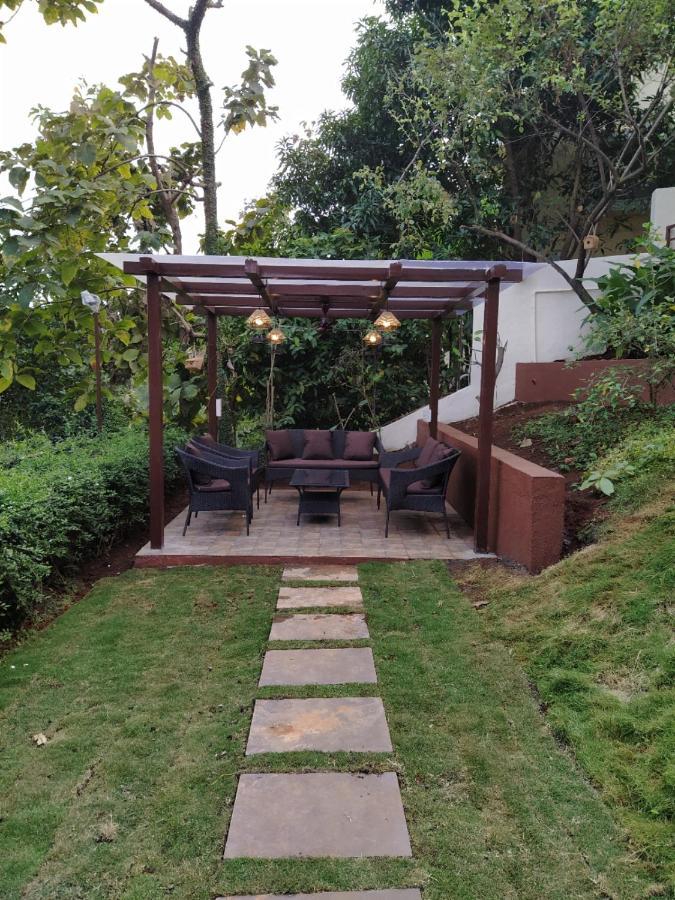 Karjat Villa Exteriér fotografie